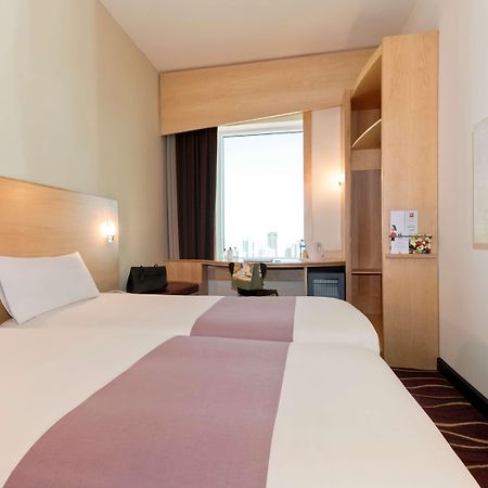 Отель Ibis Sharq Кувейт Экстерьер фото