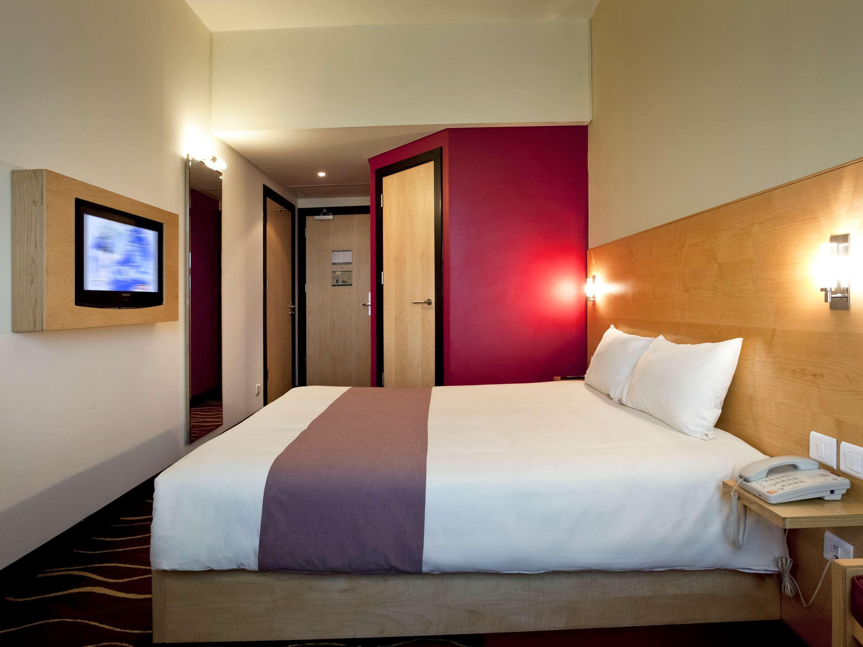 Отель Ibis Sharq Кувейт Экстерьер фото