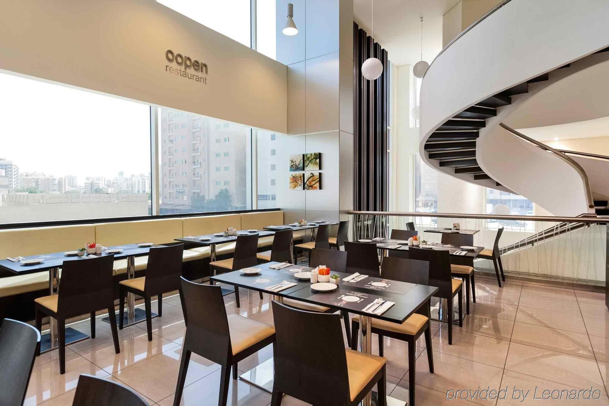 Отель Ibis Sharq Кувейт Экстерьер фото