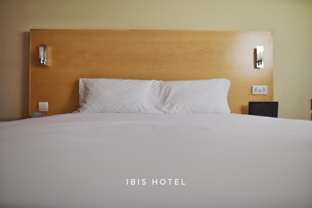 Отель Ibis Sharq Кувейт Экстерьер фото