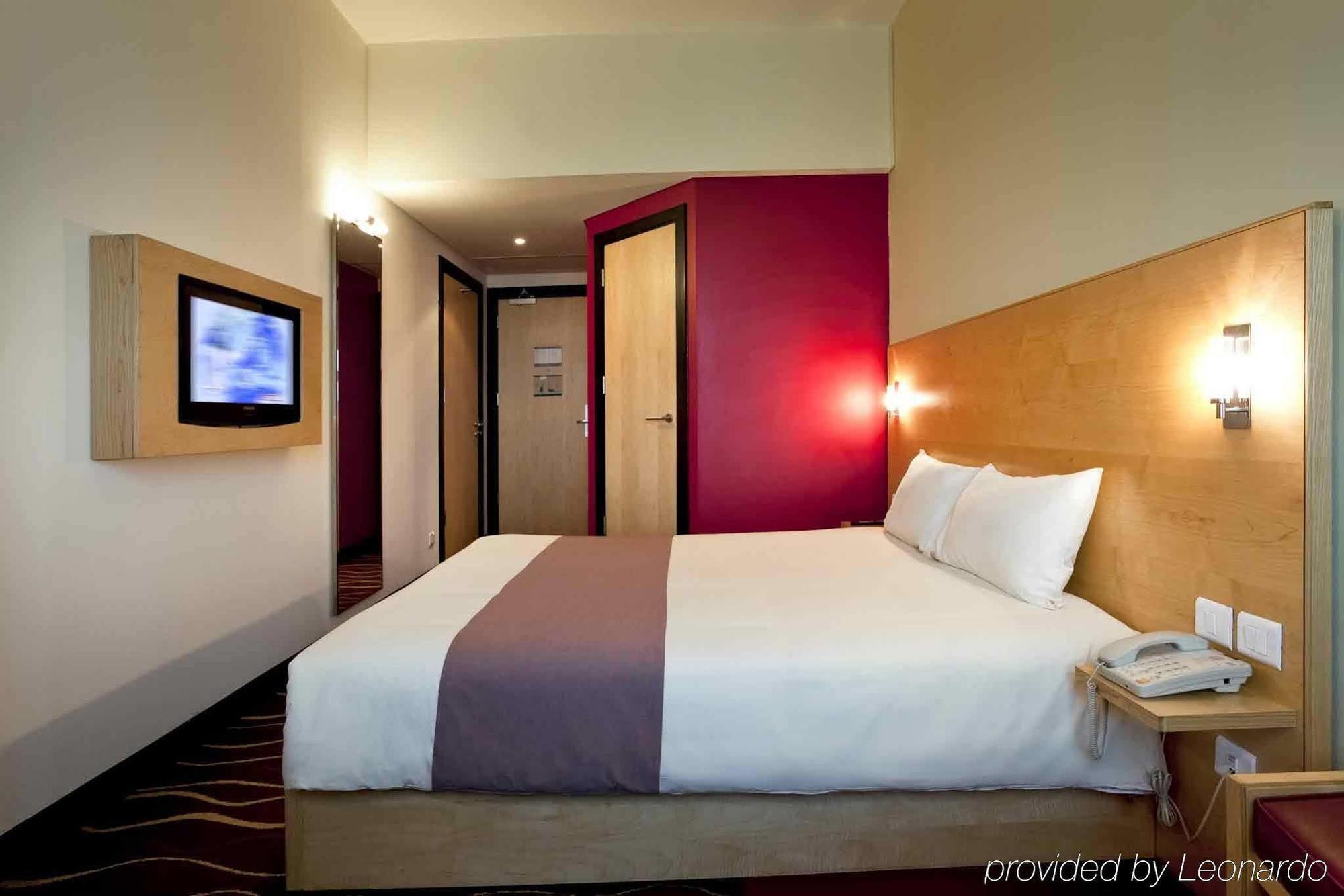 Отель Ibis Sharq Кувейт Номер фото